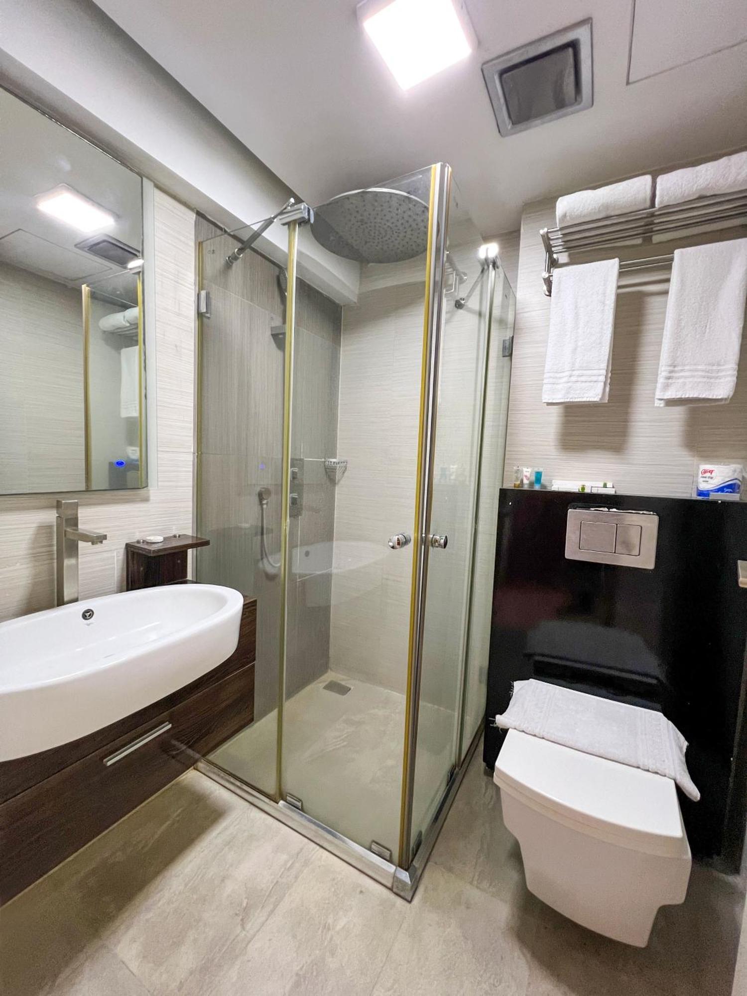Coventina Lake Suites Dhaka Ngoại thất bức ảnh