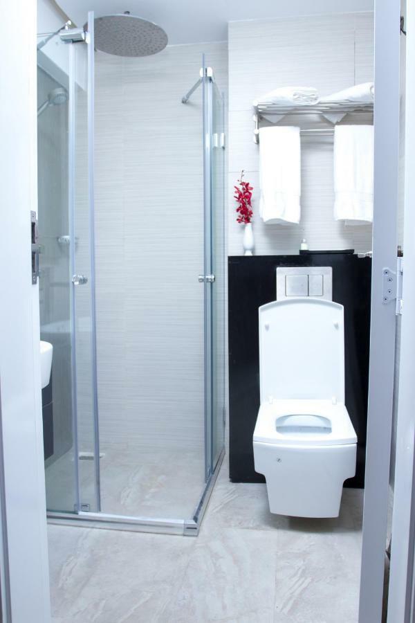 Coventina Lake Suites Dhaka Ngoại thất bức ảnh