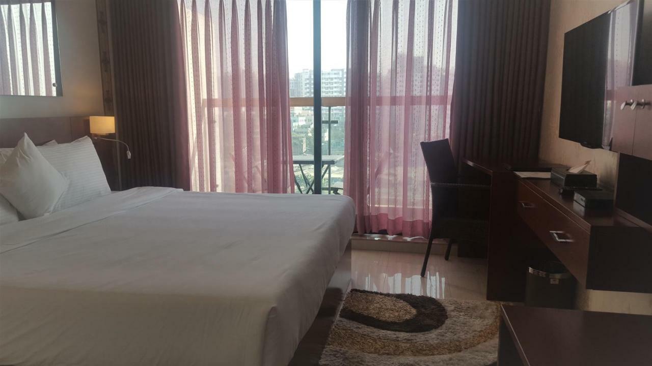 Coventina Lake Suites Dhaka Ngoại thất bức ảnh