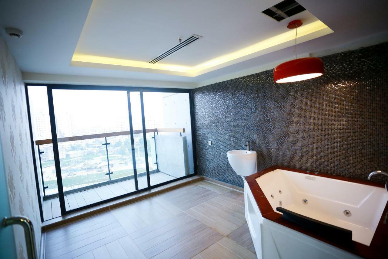 Coventina Lake Suites Dhaka Ngoại thất bức ảnh